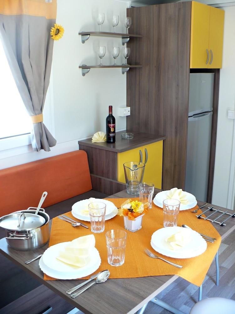 Victoria Mobilehome In Centro Vacanze San Francesco Duna Verde Eksteriør billede