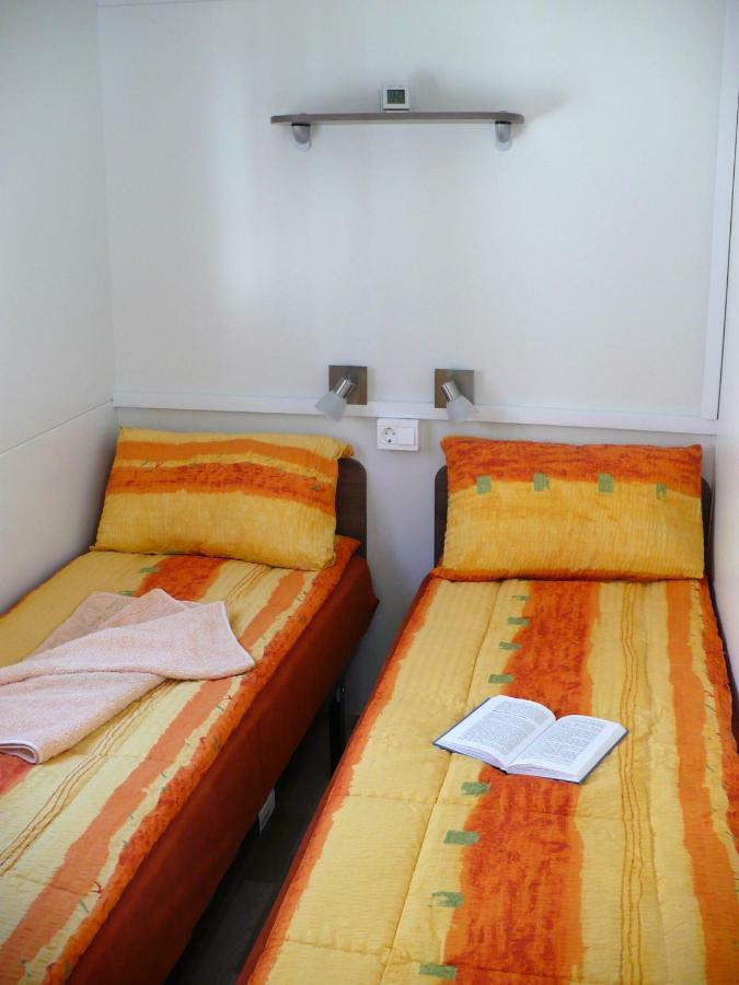 Victoria Mobilehome In Centro Vacanze San Francesco Duna Verde Eksteriør billede
